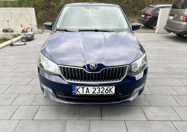 Skoda Fabia cena 31734 przebieg: 225000, rok produkcji 2018 z Chęciny małe 172